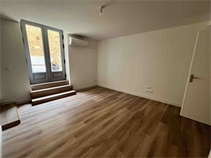 appartement à la location -   11100  NARBONNE, surface 43 m2 location appartement - APR731850